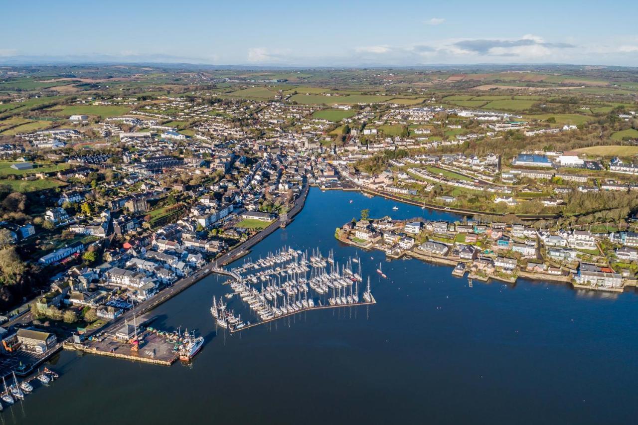 Ocean View,Kinsale, Hosted By Exquisite Holiday Homes, Sleeps 22 Εξωτερικό φωτογραφία